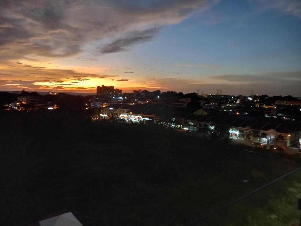 Sunset View 969 Pd Waterfront Hotel Port Dickson Exterior photo